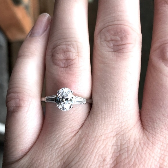 STERLING SILVER 3 STONE RING - Picture 5 of 8